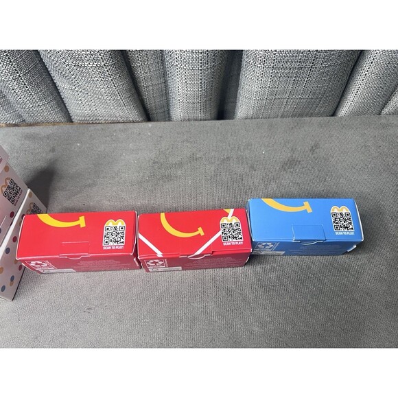 McDonalds Crocs Happy Meal Lot Mini Key Chains Toy 2024 Lot Open Box - Picture 4 of 8